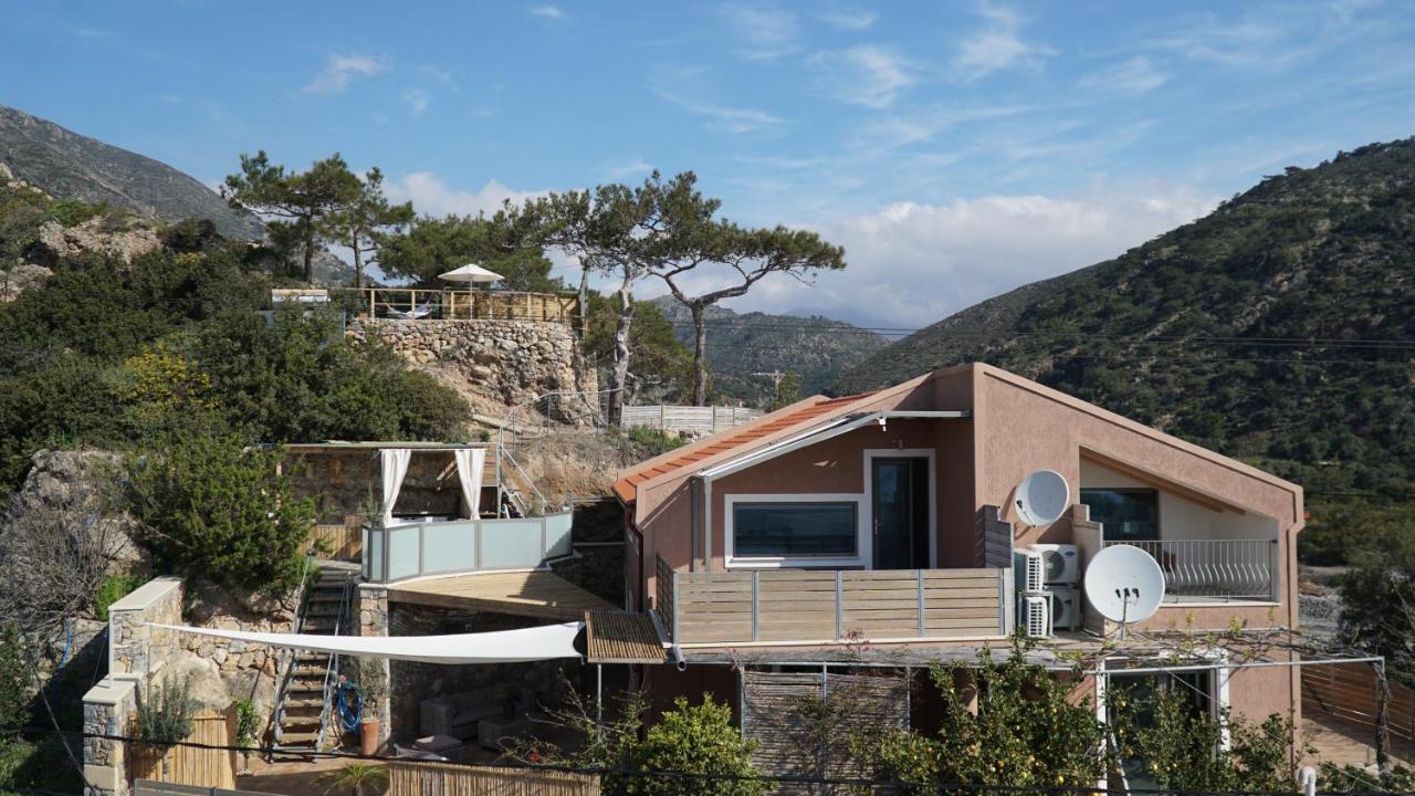 Villa Arhondiko Luxury House à Sougia Extérieur photo